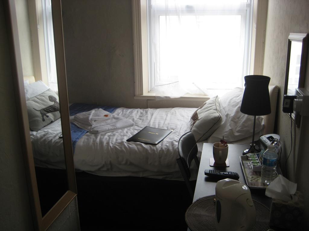 Bed and Breakfast The Dragonfly Blackpool Zimmer foto